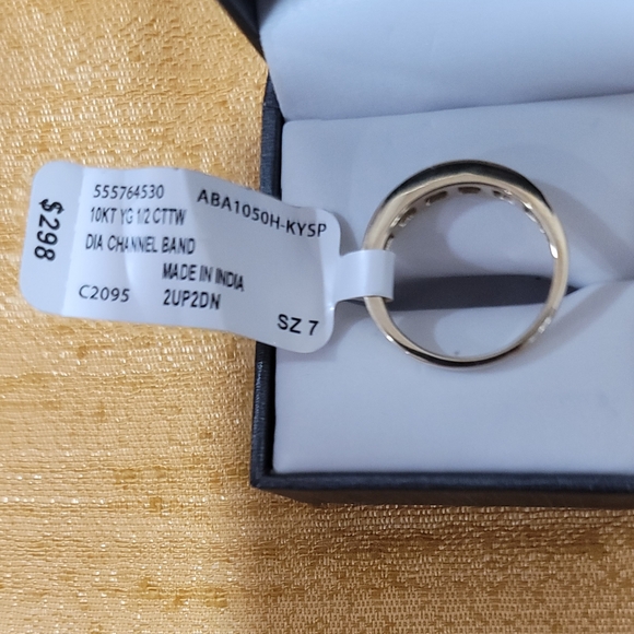 Real Diamond Channel Band size 7 - Picture 2 of 2